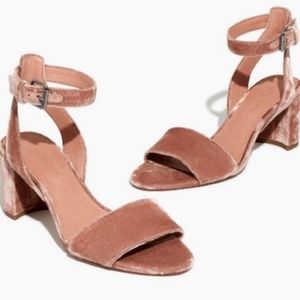 Brand new Madewell Claudia Sandal in Velvet